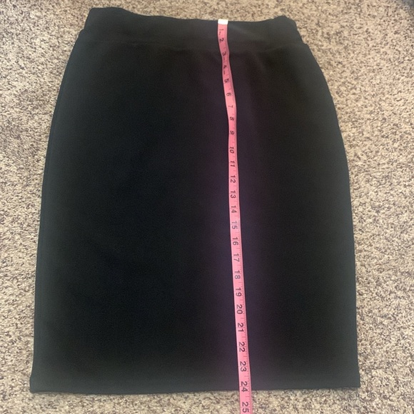 New black stretchy pencil skirt knee-length - Picture 3 of 5